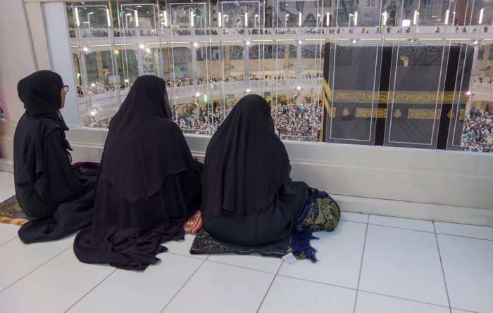 Syarat umrah untuk wanita